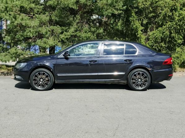 Skoda Superb II Рестайлинг с пробегом 2013 года, цена 879 000 рублей, 268196 км, лифтбек, Автокод Объявления