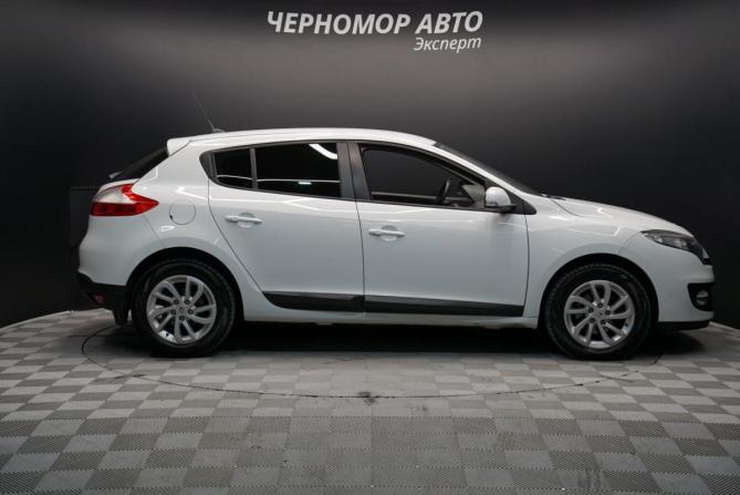Renault Megane III Рестайлинг 2 с пробегом 2013 года, цена 988 000 рублей, 198000 км, хэтчбек, Автокод Объявления