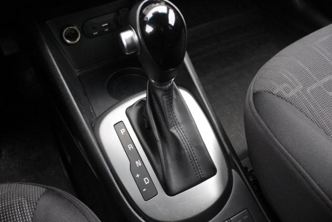 Kia Rio III Рестайлинг с пробегом 2017 года, цена 1 060 000 рублей, 173200 км, хэтчбек, Автокод Объявления