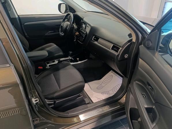 Mitsubishi Outlander III Рестайлинг 2 с пробегом 2018 года, цена 1 659 000 рублей, 158168 км, внедорожник, Автокод Объявления