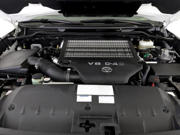 Toyota Land Cruiser 200 Series Рестайлинг 2 с пробегом 2016 года, цена 6 900 000 рублей, 74780 км, внедорожник, Автокод Объявления