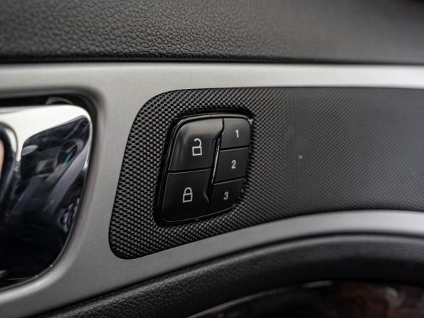 Ford Explorer V с пробегом 2012 года, цена 1 802 000 рублей, 184021 км, внедорожник, Автокод Объявления