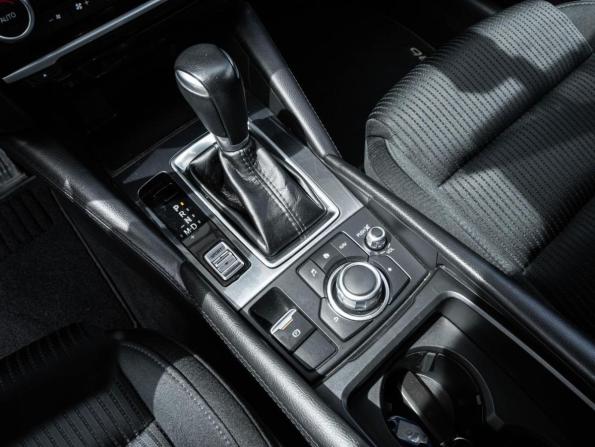 Mazda 6 III (GJ) Рестайлинг с пробегом 2017 года, цена 2 467 000 рублей, 46774 км, седан, Автокод Объявления