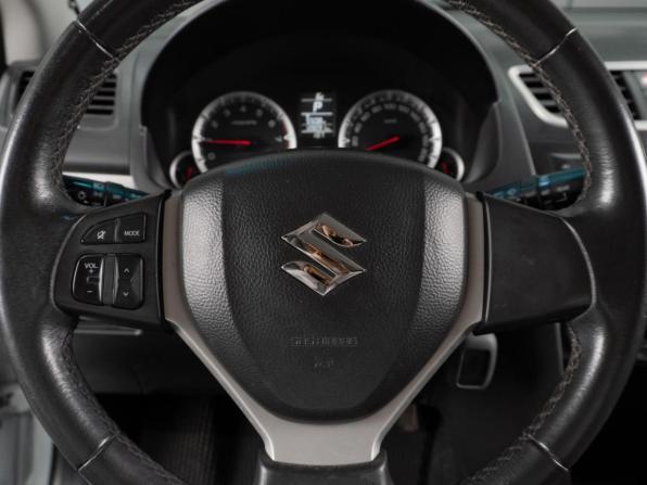 Suzuki Swift IV с пробегом 2013 года, цена 1 000 000 рублей, 128091 км, хэтчбек, Автокод Объявления