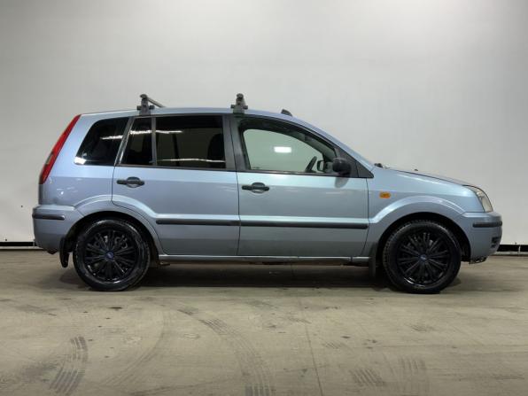 Ford Fusion I с пробегом 2005 года, цена 390 000 рублей, 190163 км, хэтчбек, Автокод Объявления