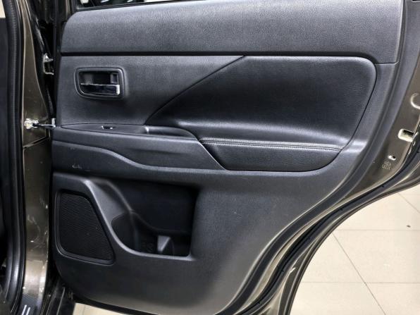 Mitsubishi Outlander III Рестайлинг 2 с пробегом 2015 года, цена 1 620 000 рублей, 188300 км, внедорожник, Автокод Объявления