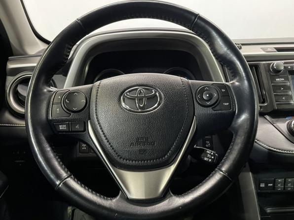 Toyota RAV4 IV (XA40) Рестайлинг с пробегом 2015 года, цена 2 359 000 рублей, 112000 км, внедорожник, Автокод Объявления