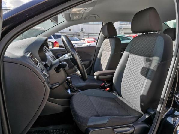 Volkswagen Polo V Рестайлинг с пробегом 2019 года, цена 1 275 000 рублей, 109282 км, седан, Автокод Объявления