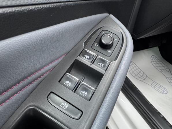 Volkswagen Lamando II с пробегом 2022 года, цена 2 850 000 рублей, 51744 км, лифтбек, Автокод Объявления