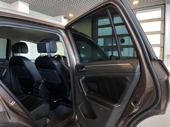 Volkswagen Tiguan II с пробегом 2018 года, цена 2 330 000 рублей, 151150 км, внедорожник, Автокод Объявления
