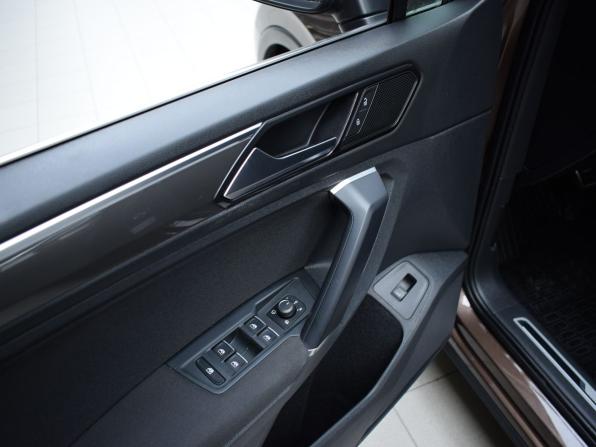 Volkswagen Tiguan II с пробегом 2018 года, цена 2 213 000 рублей, 177703 км, внедорожник, Автокод Объявления