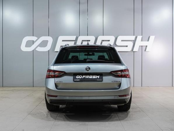 Skoda Superb III с пробегом 2019 года, цена 2 339 000 рублей, 204749 км, универсал, Автокод Объявления