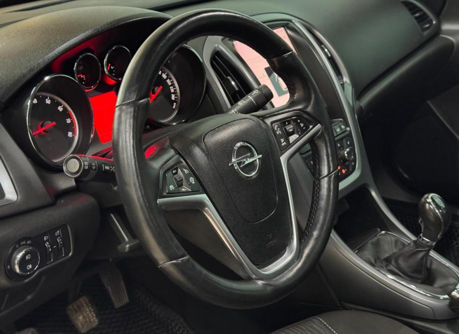 Opel Astra J Рестайлинг Набережные Челны  - изображение 12