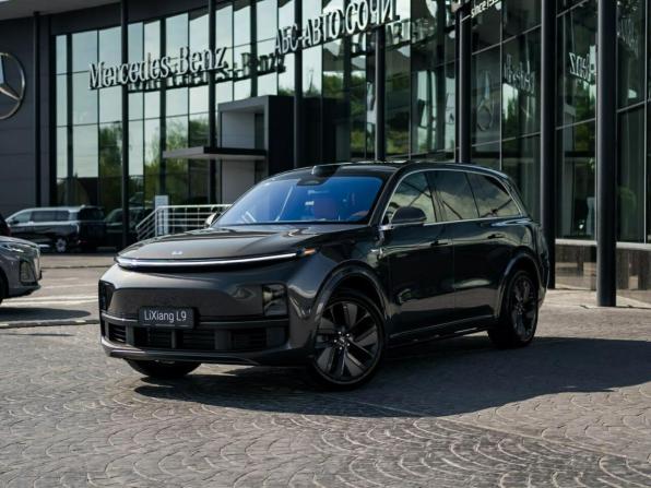 Li Auto (Lixiang) L9 I Рестайлинг с пробегом 2025 года, цена 10 300 000 рублей, 4 км, внедорожник, Автокод Объявления