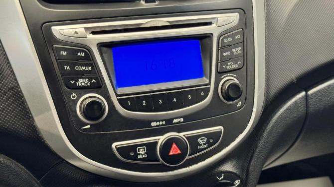Hyundai Solaris I с пробегом 2011 года, цена 720 000 рублей, 231042 км, хэтчбек, Автокод Объявления
