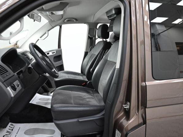 Volkswagen Multivan T5 Рестайлинг с пробегом 2014 года, цена 1 819 000 рублей, 124137 км, минивэн, Автокод Объявления