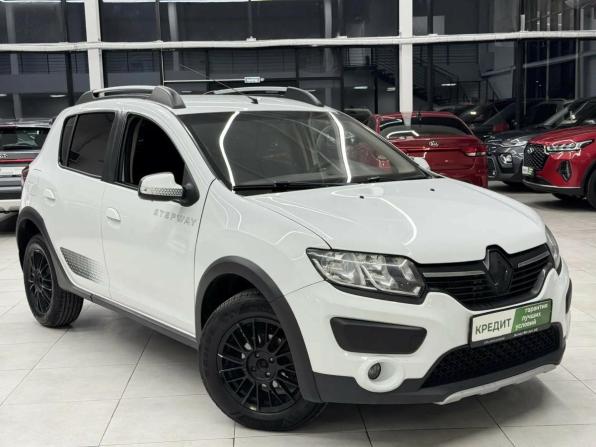 Renault Sandero II с пробегом 2017 года, цена 949 000 рублей, 190817 км, хэтчбек, Автокод Объявления