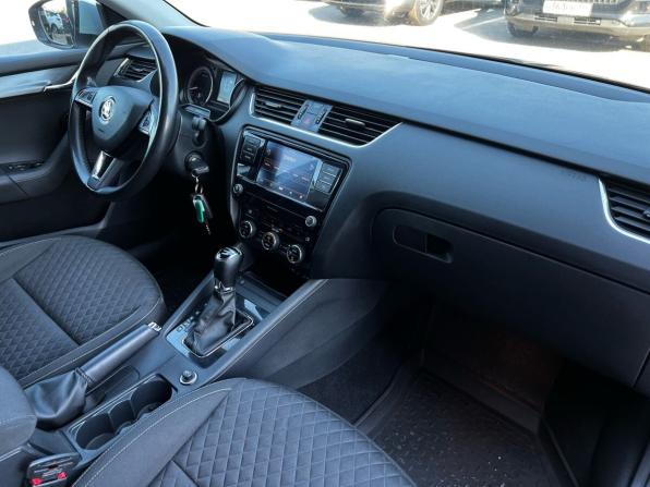 Skoda Octavia III (A7) Рестайлинг с пробегом 2017 года, цена 1 507 777 рублей, 127607 км, лифтбек, Автокод Объявления