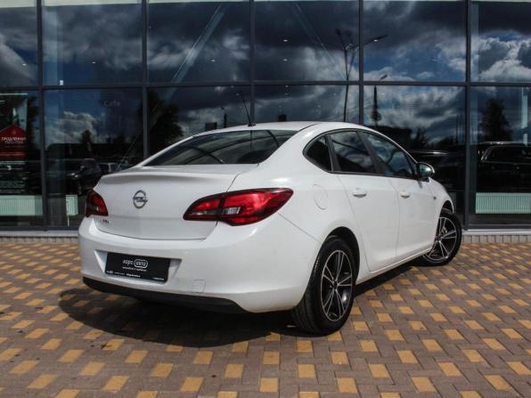 Opel Astra J Рестайлинг с пробегом 2013 года, цена 718 000 рублей, 202454 км, седан, Автокод Объявления
