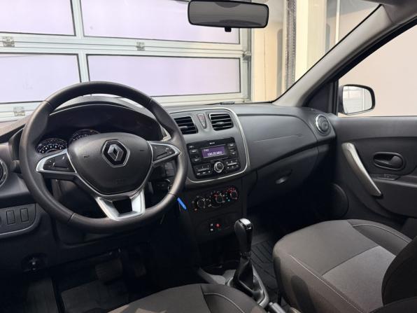 Renault Sandero II Рестайлинг с пробегом 2019 года, цена 1 413 700 рублей, 36593 км, хэтчбек, Автокод Объявления