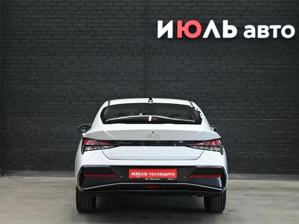 Hyundai Elantra VII (CN7) Рестайлинг с пробегом 2025 года, цена 2 870 000 рублей, 151 км, седан, Автокод Объявления