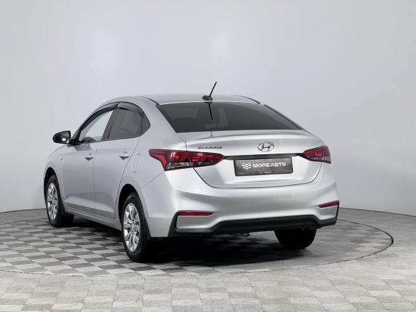Hyundai Solaris II с пробегом 2017 года, цена 939 000 рублей, 216677 км, седан, Автокод Объявления
