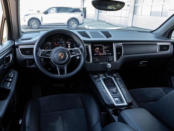 Porsche Macan I Рестайлинг с пробегом 2018 года, цена 3 729 000 рублей, 88256 км, внедорожник, Автокод Объявления