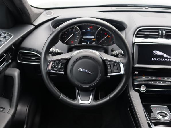 Jaguar F-Pace I с пробегом 2019 года, цена 3 500 000 рублей, 44852 км, внедорожник, Автокод Объявления