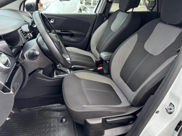 Renault Kaptur I Рестайлинг с пробегом 2021 года, цена 1 430 000 рублей, 42342 км, внедорожник, Автокод Объявления