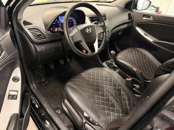 Hyundai Solaris I Рестайлинг с пробегом 2016 года, цена 774 600 рублей, 175255 км, хэтчбек, Автокод Объявления