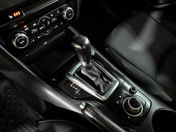 Mazda 3 III (BM) с пробегом 2013 года, цена 1 300 000 рублей, 120443 км, седан, Автокод Объявления