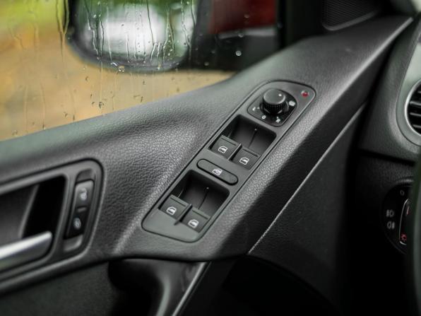 Volkswagen Tiguan I Рестайлинг с пробегом 2014 года, цена 980 000 рублей, 180843 км, внедорожник, Автокод Объявления