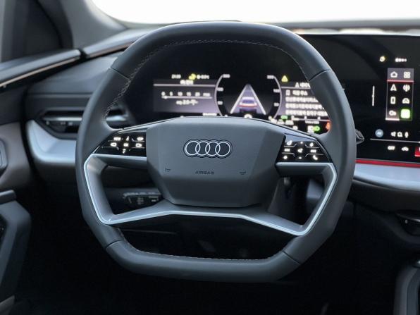 Audi Q5 III с пробегом 2025 года, цена 8 600 000 рублей, 30 км, внедорожник, Автокод Объявления
