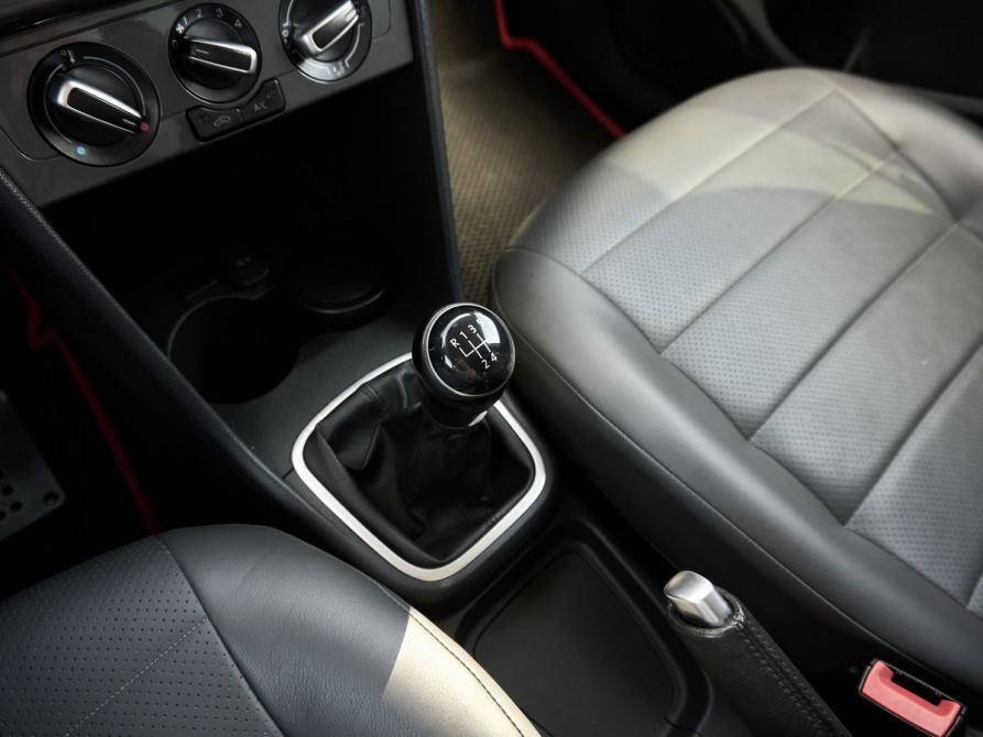 Volkswagen Polo V Рестайлинг Казань  - изображение 11