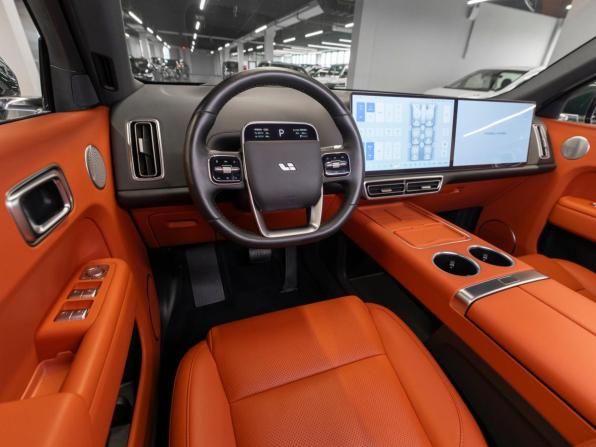 Li Auto (Lixiang) L9 I с пробегом 2023 года, цена 6 620 000 рублей, 39653 км, внедорожник, Автокод Объявления
