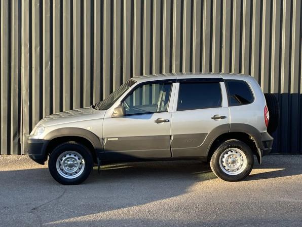 Chevrolet Niva I Рестайлинг с пробегом 2016 года, цена 705 000 рублей, 40208 км, внедорожник, Автокод Объявления