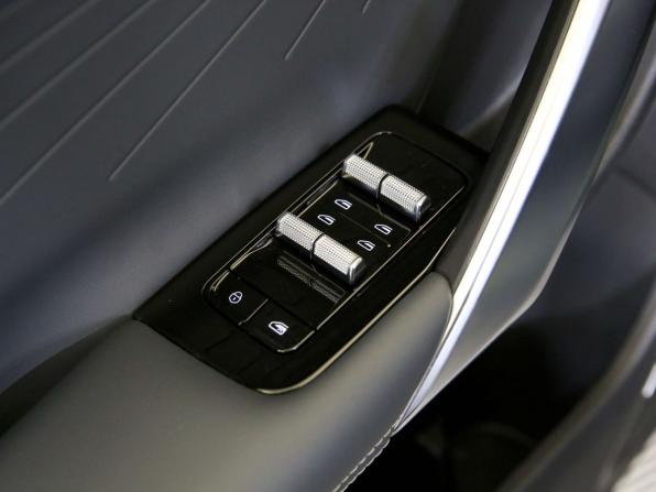 Geely Atlas II с пробегом 2024 года, цена 2 820 000 рублей, 25732 км, внедорожник, Автокод Объявления