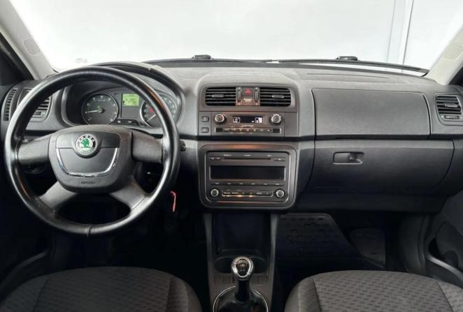 Skoda Fabia II Рестайлинг с пробегом 2010 года, цена 420 000 рублей, 211379 км, универсал, Автокод Объявления