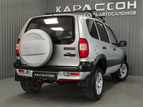Chevrolet Niva I с пробегом 2004 года, цена 325 000 рублей, 116015 км, внедорожник, Автокод Объявления