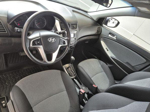 Hyundai Solaris I с пробегом 2013 года, цена 869 000 рублей, 107691 км, седан, Автокод Объявления