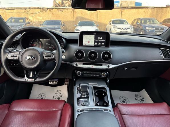 Kia Stinger I с пробегом 2018 года, цена 2 390 000 рублей, 178579 км, лифтбек, Автокод Объявления