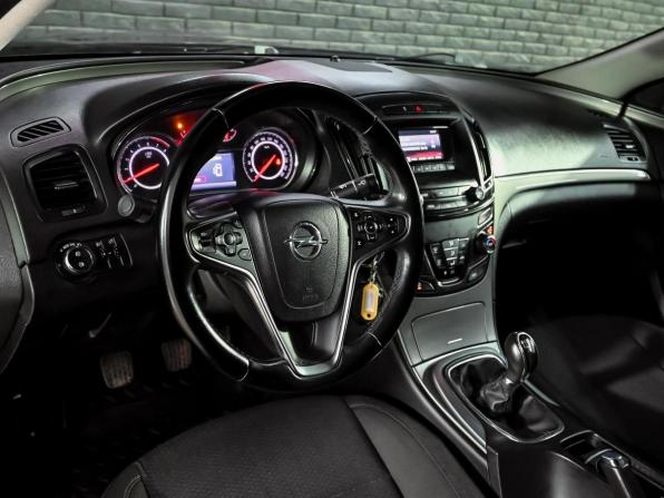 Opel Insignia I Рестайлинг с пробегом 2013 года, цена 1 190 000 рублей, 129090 км, седан, Автокод Объявления