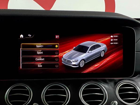 Mercedes-Benz E-Класс V (W213 S213 C238) Рестайлинг с пробегом 2021 года, цена 3 650 000 рублей, 94948 км, седан, Автокод Объявления