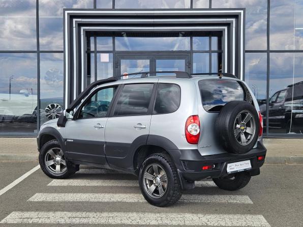 Chevrolet Niva I Рестайлинг с пробегом 2018 года, цена 786 000 рублей, 91800 км, внедорожник, Автокод Объявления