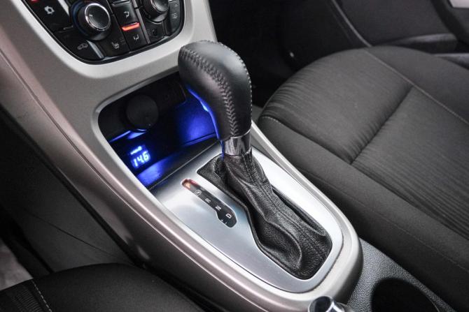 Opel Astra J с пробегом 2011 года, цена 539 000 рублей, 190000 км, хэтчбек, Автокод Объявления