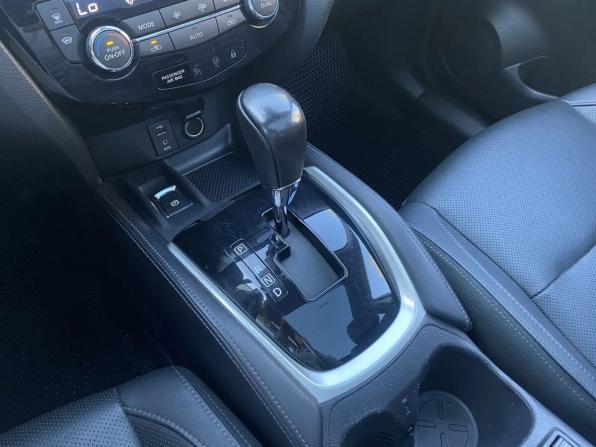 Nissan Qashqai II с пробегом 2016 года, цена 1 569 000 рублей, 169942 км, внедорожник, Автокод Объявления