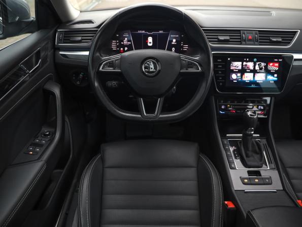 Skoda Superb III Рестайлинг с пробегом 2023 года, цена 3 199 000 рублей, 99410 км, лифтбек, Автокод Объявления