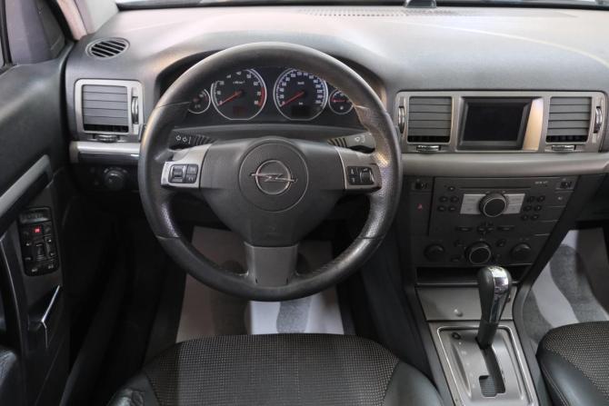 Opel Vectra C Рестайлинг с пробегом 2006 года, цена 649 000 рублей, 190000 км, лифтбек, Автокод Объявления