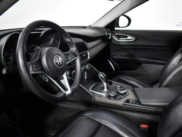 Alfa Romeo Giulia II (952) с пробегом 2018 года, цена 2 800 000 рублей, 90325 км, седан, Автокод Объявления