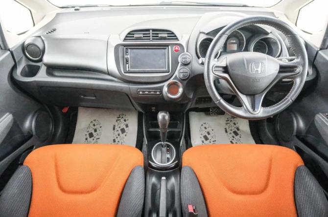Honda Fit II с пробегом 2011 года, цена 999 000 рублей, 105000 км, хэтчбек, Автокод Объявления